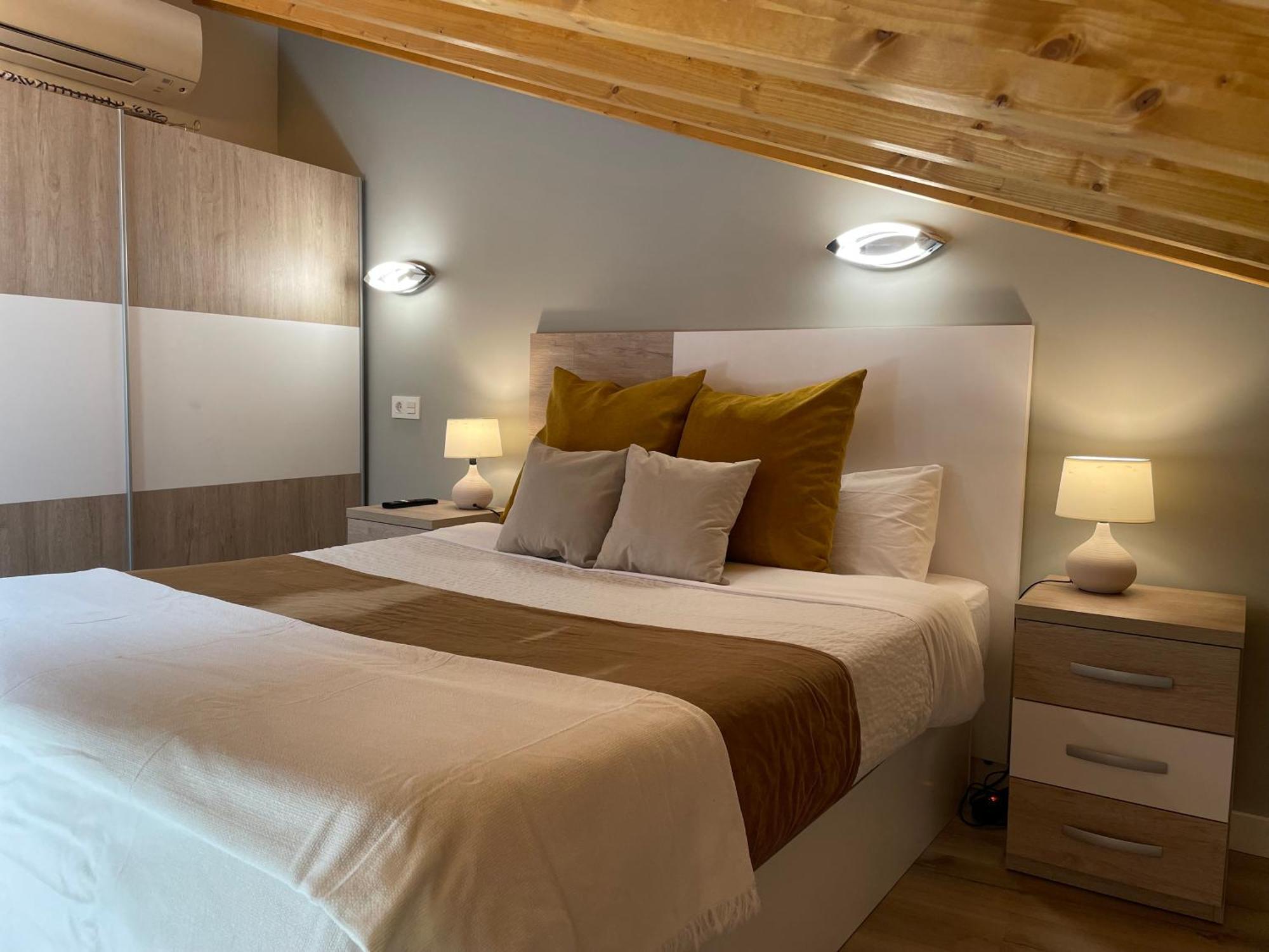 Apartamentos Aranda - Atico Duero Aranda de Duero Eksteriør billede